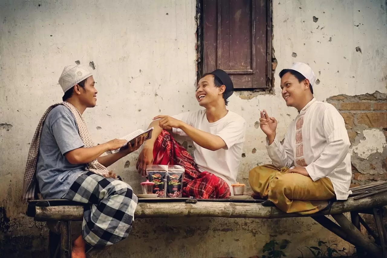 Kopi Santri: Rasa yang Menghangatkan Jiwa di Jantung Cilacap